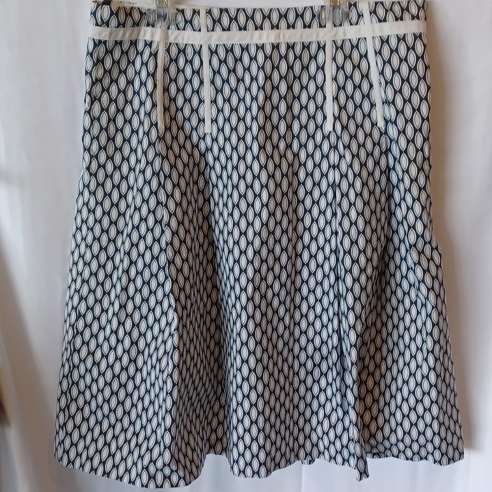 Gap Stretch Skirt Size 10 Regular White Navy Blue Abstract Print Above Knee